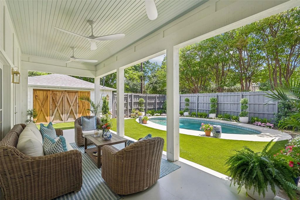 4100 Shenandoah Street, University Park