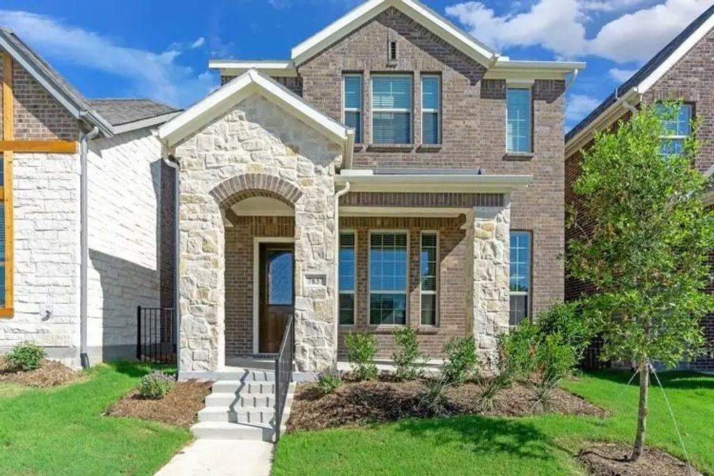 7637 Sunset Boulevard, Rowlett