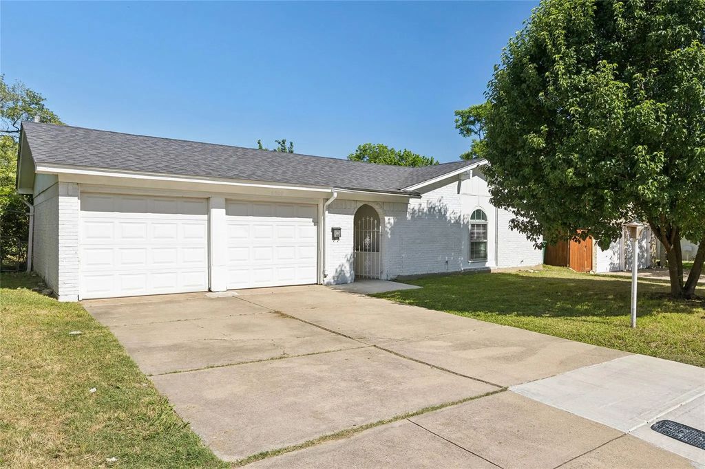 6609 Vega Drive, Fort Worth