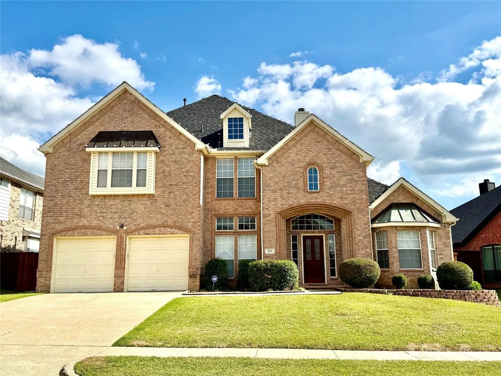 525 Salisbury Drive, Grand Prairie