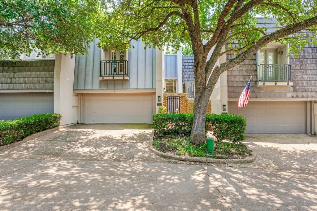 4242 Tomberra Way, Dallas
