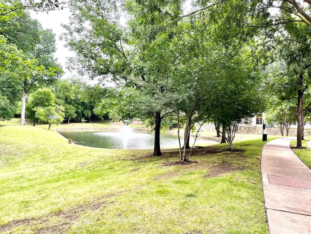 2713 Troutt Drive, Carrollton