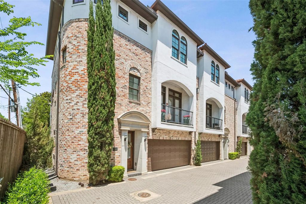 3541 Dunminster Court, Dallas