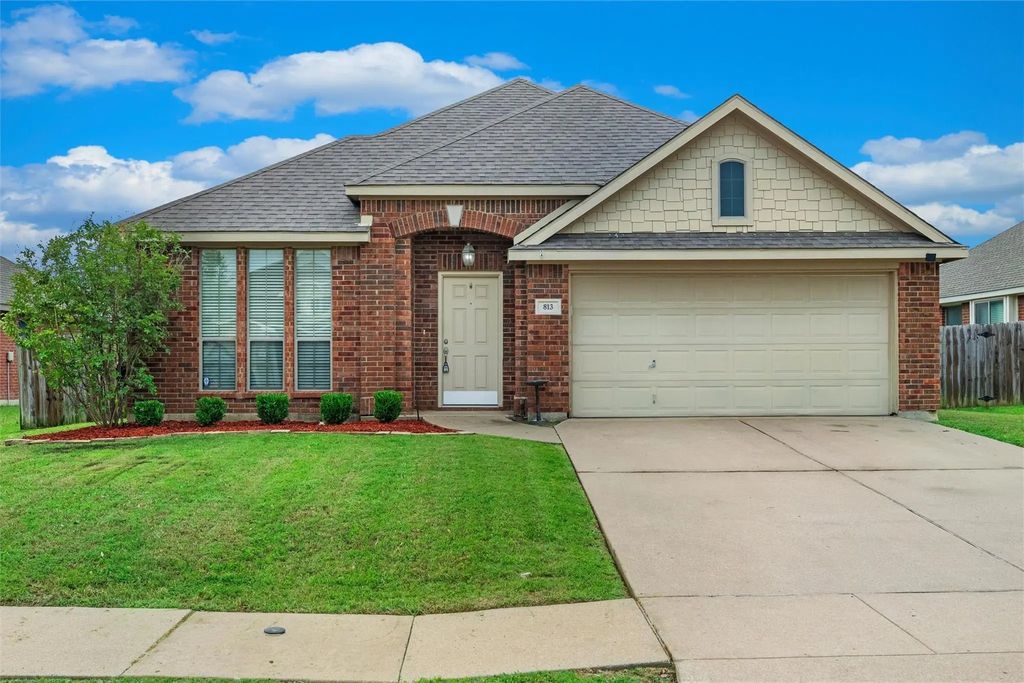 813 Cutting Horse Drive, Mansfield