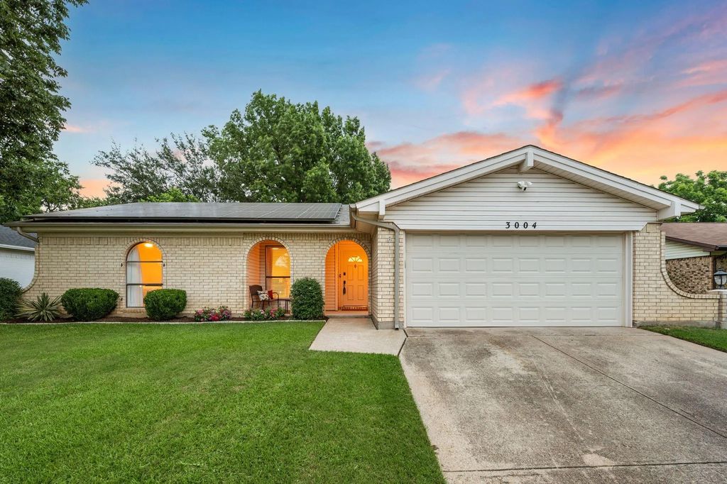 3004 Mossy Oak Lane, Bedford