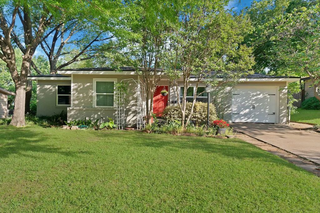 1510 Ravenwood Drive, Arlington