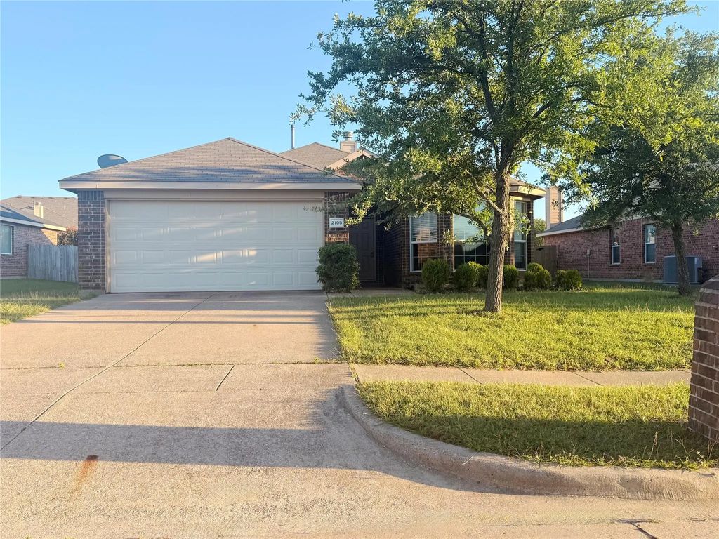 2105 Thistle Lane, Forney