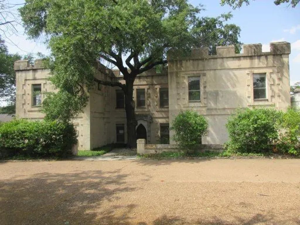 1709 Norwood Lane, Arlington
