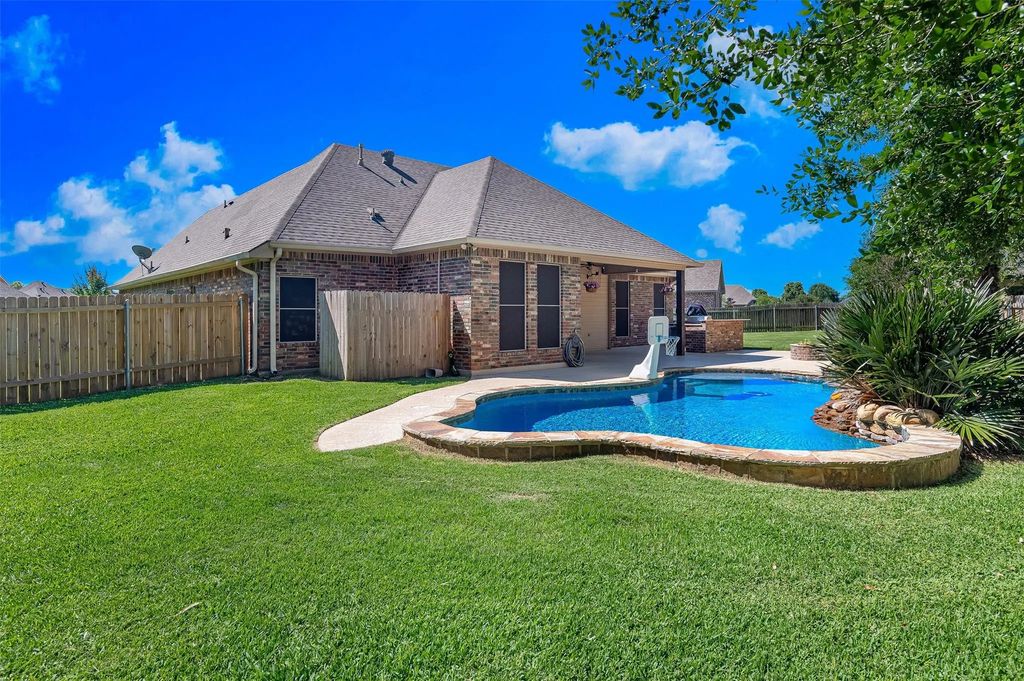 306 Tottenham Court, Bossier City