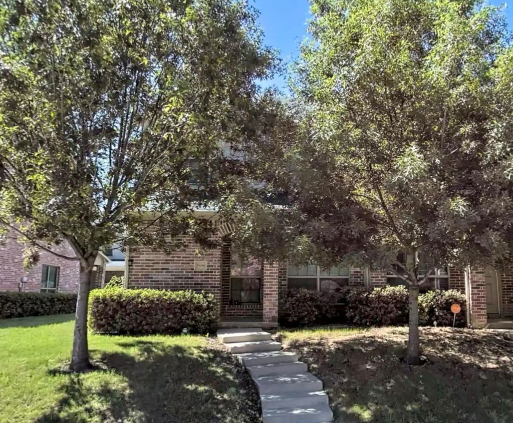 2349 Homewood Lane, Grand Prairie