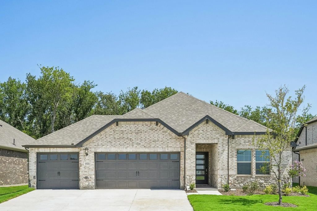 1521 Shenandoah Trail, Anna