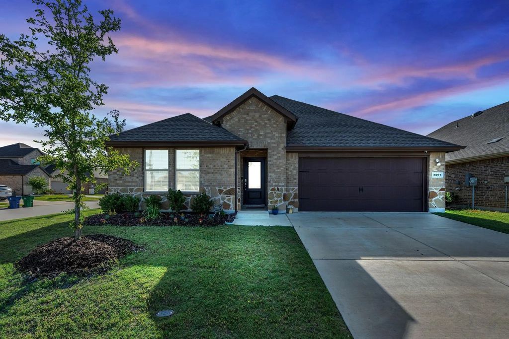 3204 Peacock Lane, Celina