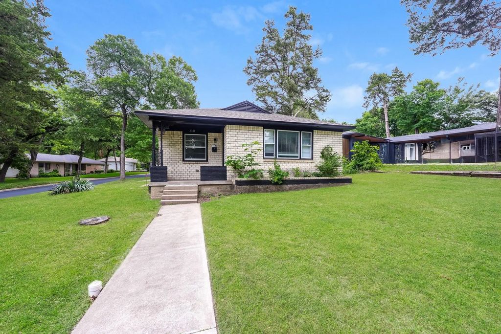 2346 Rexlawn Drive, Dallas