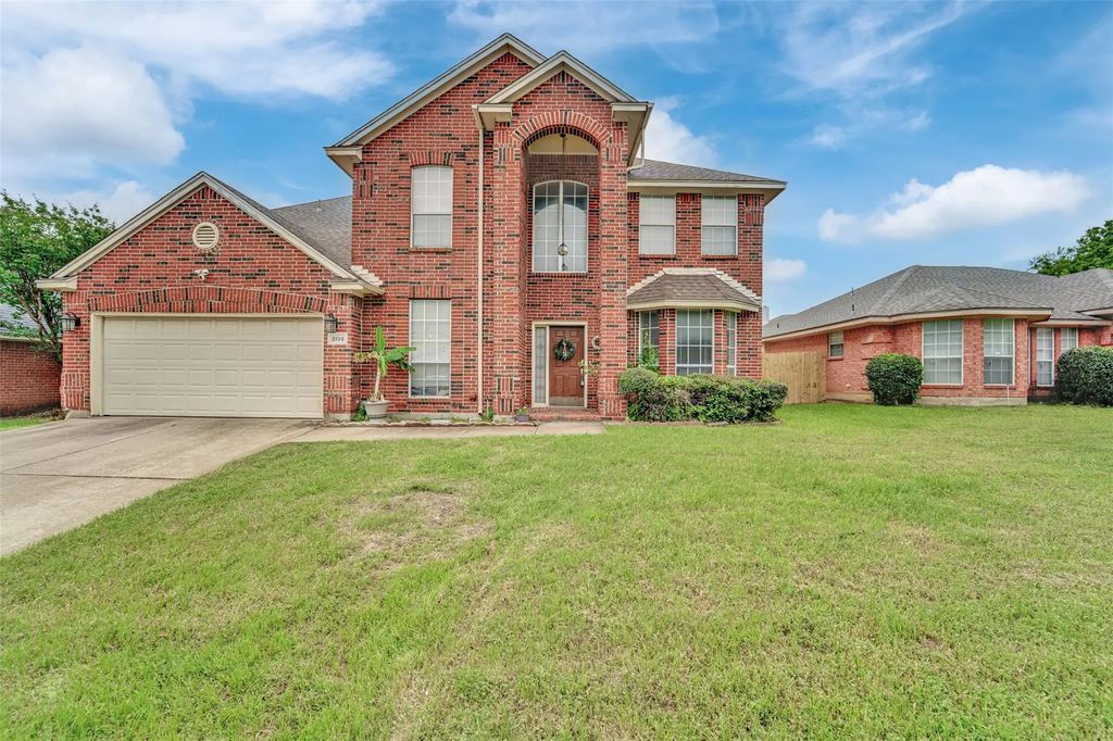 204 Springpark Drive, Arlington