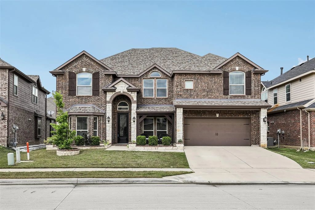 1325 Desert Barrel Drive, Fort Worth