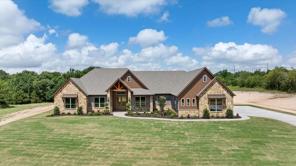 206 Morning Dove Court, Cresson