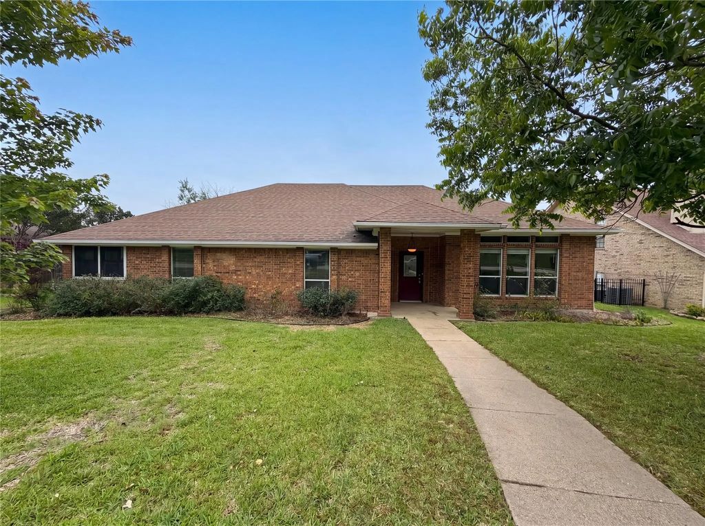 3434 Hightrail Lane, Garland
