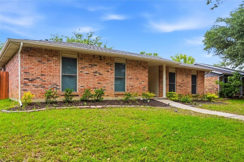 1811 Addington Drive, Carrollton