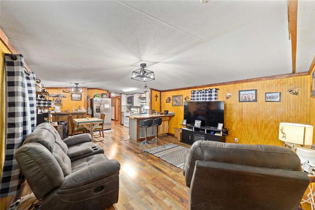 4991 Thunderbird Drive, May