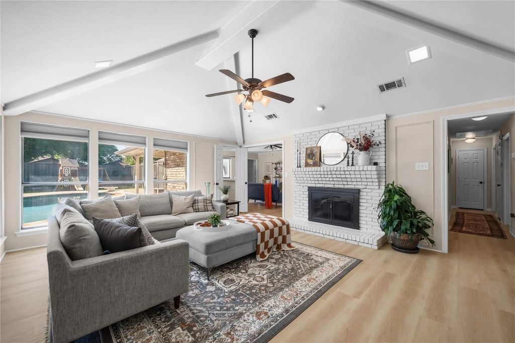 118 Willowcrest Drive, Garland