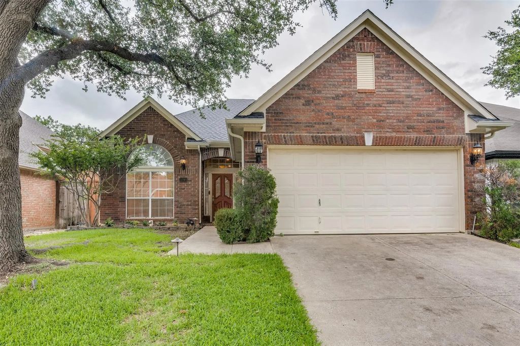 3793 Chatham Court, Addison