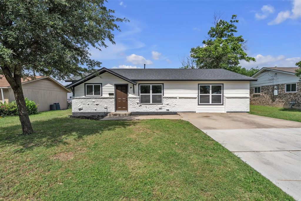 3265 Earle Drive, Haltom City