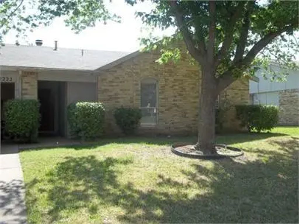 2222 Windchime Drive, Grand Prairie