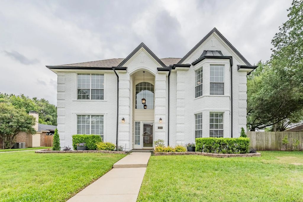 509 Aurora Drive, Euless