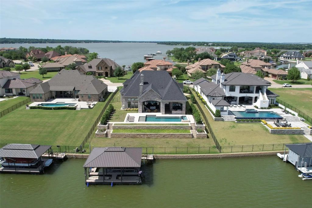 6215 Lakeside Drive, Fort Worth