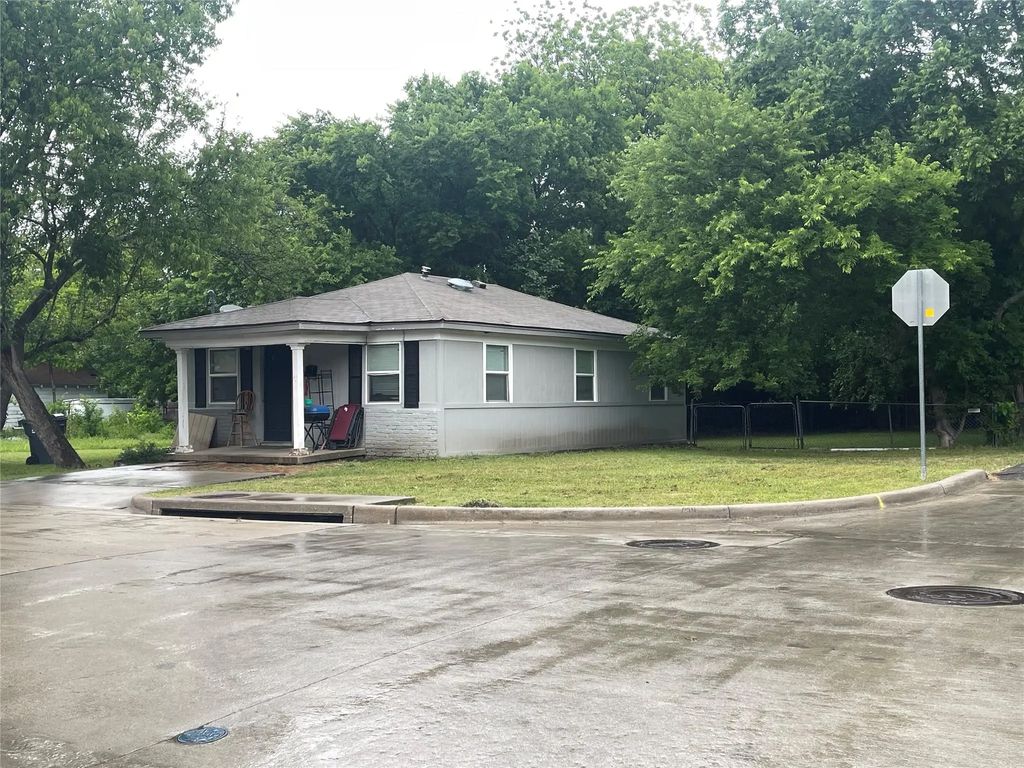 1012 Oak Street, McKinney