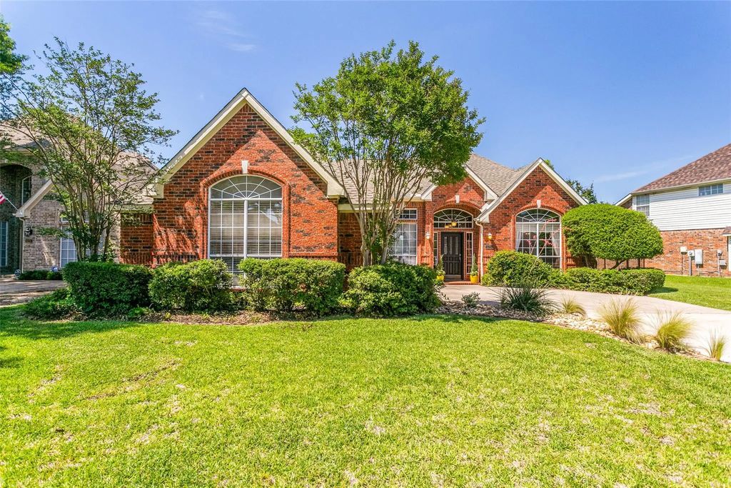 625 Palm Desert Drive, Garland