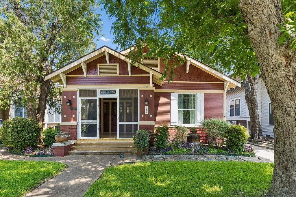 714 Woodlawn Avenue, Dallas