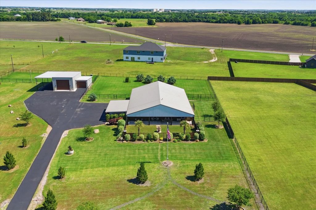 3741 E Highway 34, Ennis