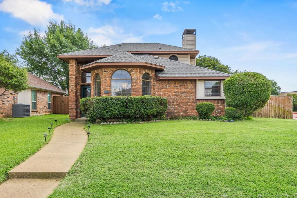 2060 Arbor Creek Drive B, Carrollton