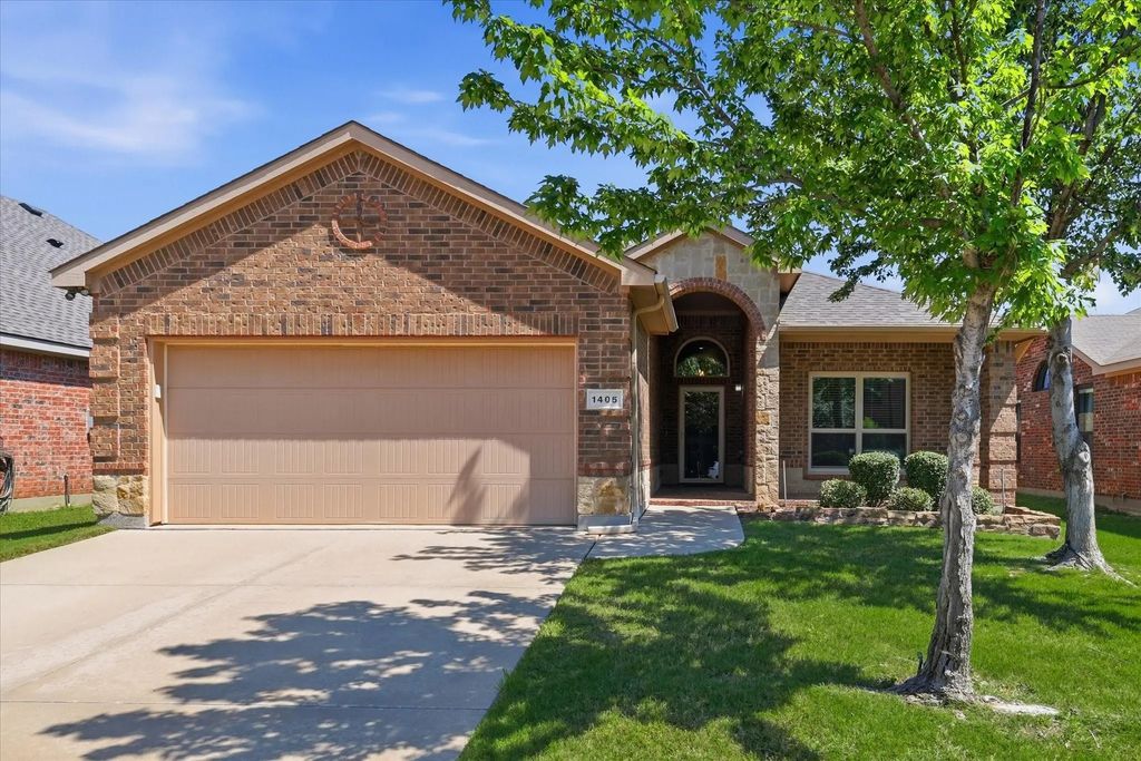 1405 Castlegar Lane, Fort Worth