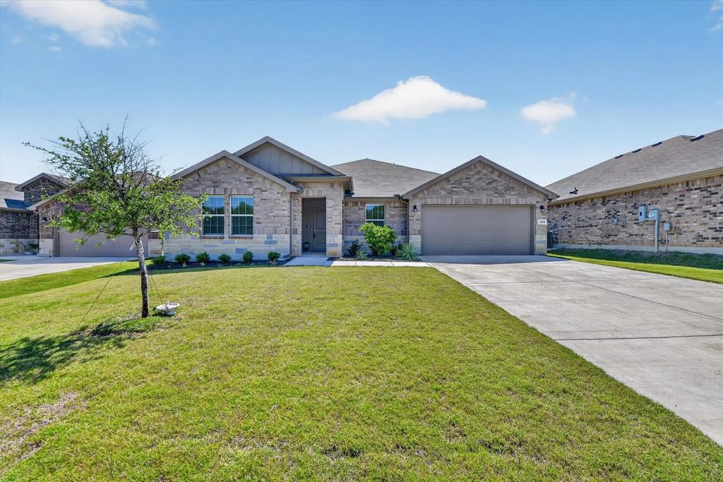 305 Sadie Lane, Burleson