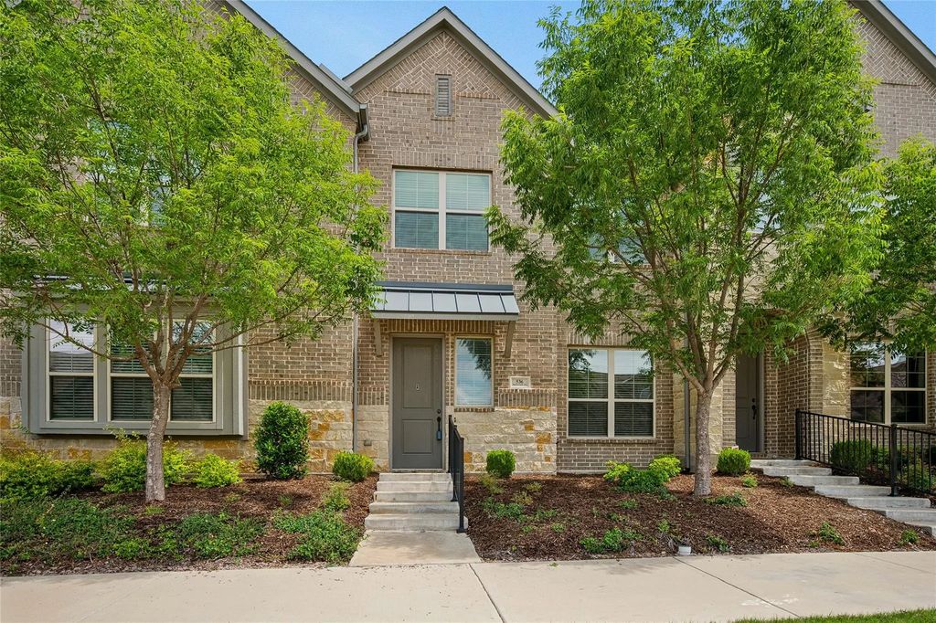 536 Ballustrade Drive, Irving