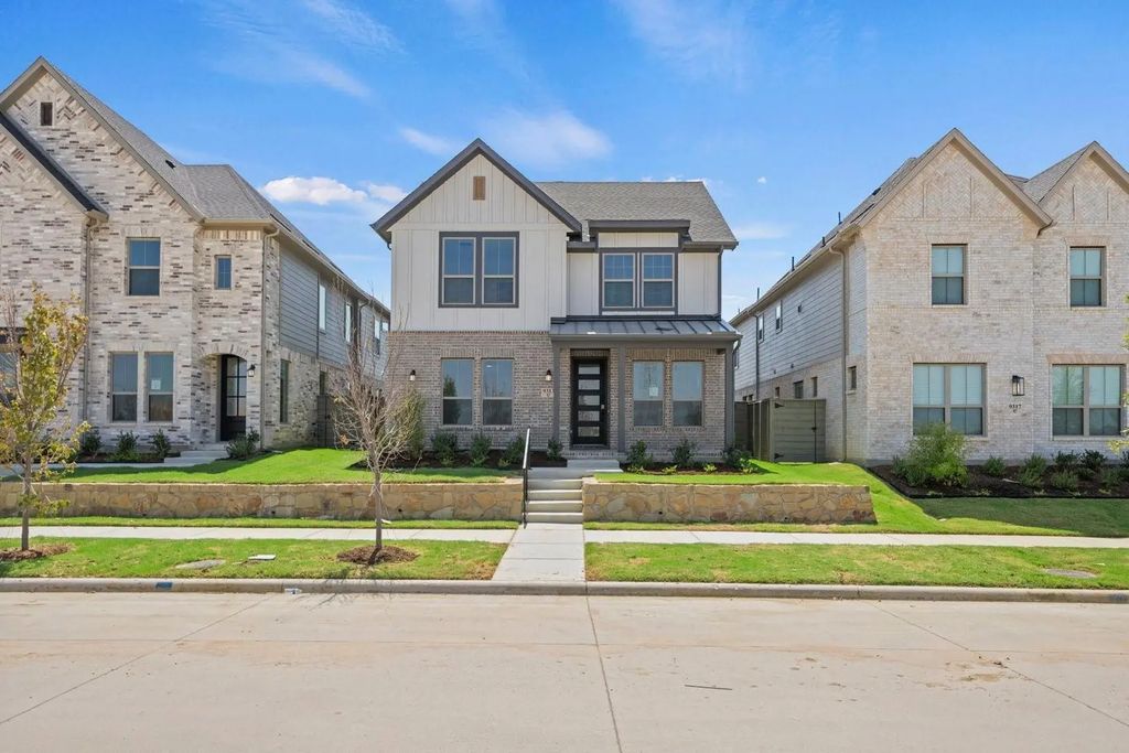 9313 Rolling Meadow Way, Denton