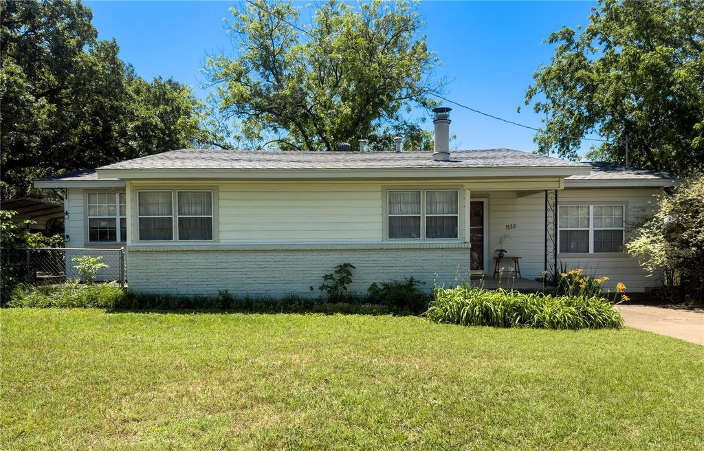 1332 Florea Street, Graham