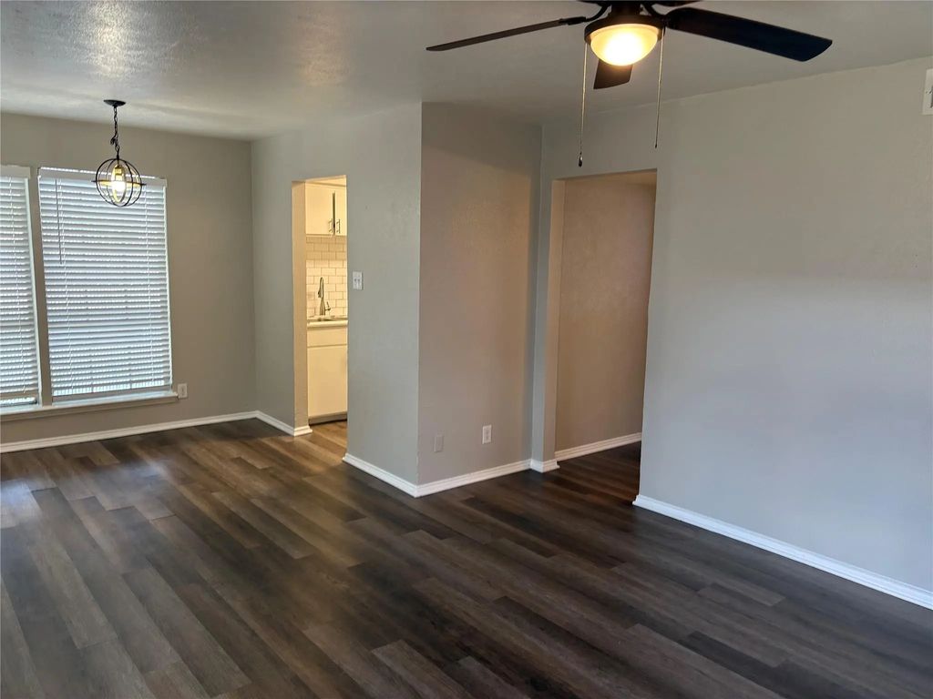 2211 S Vernon Avenue 214, Dallas
