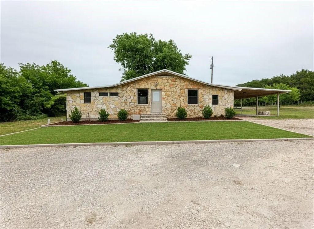 3236 County Road 407, Nemo