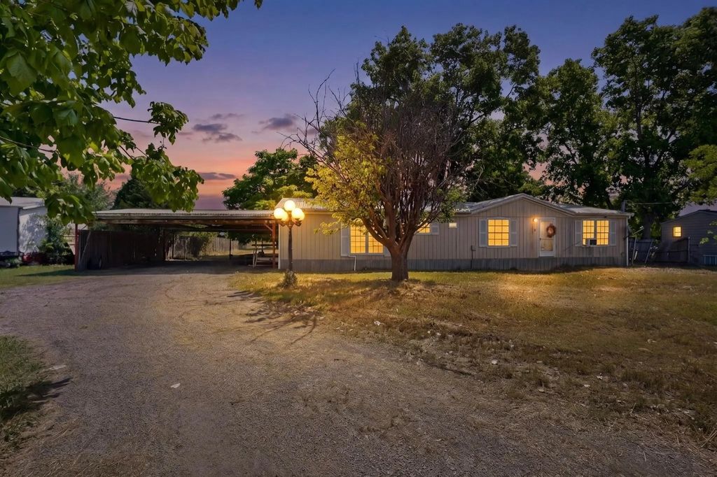 154 Shelby Circle, Red Oak