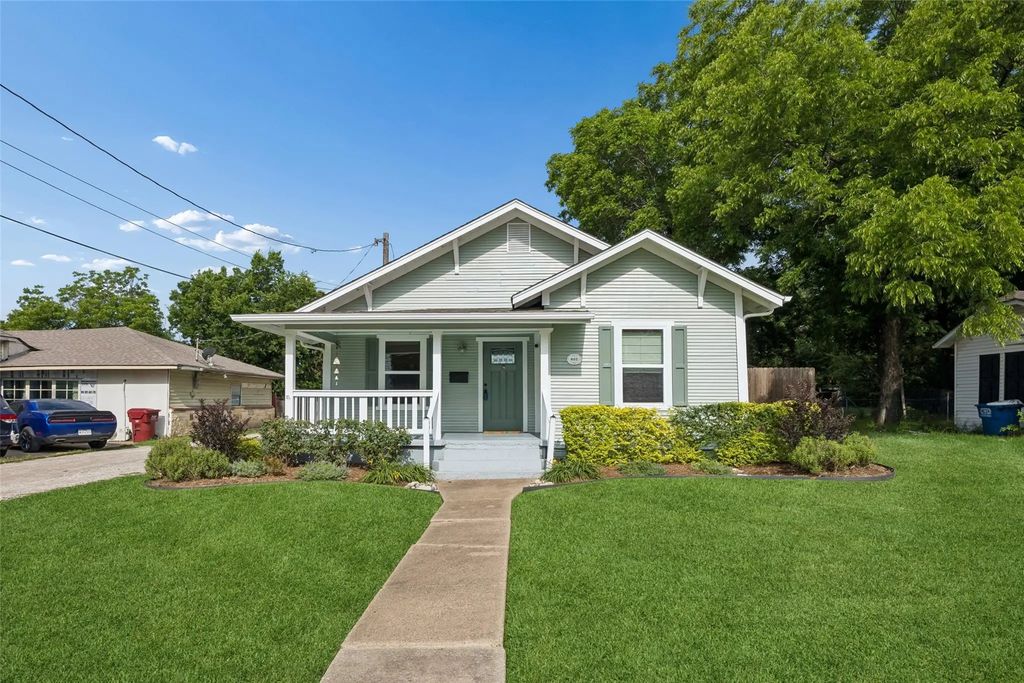 601 N Main Street, Farmersville