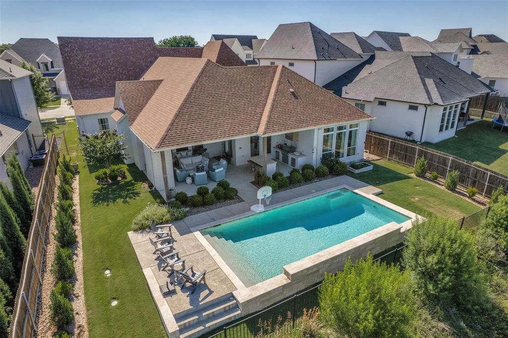 217 Catbird Trail, Aledo