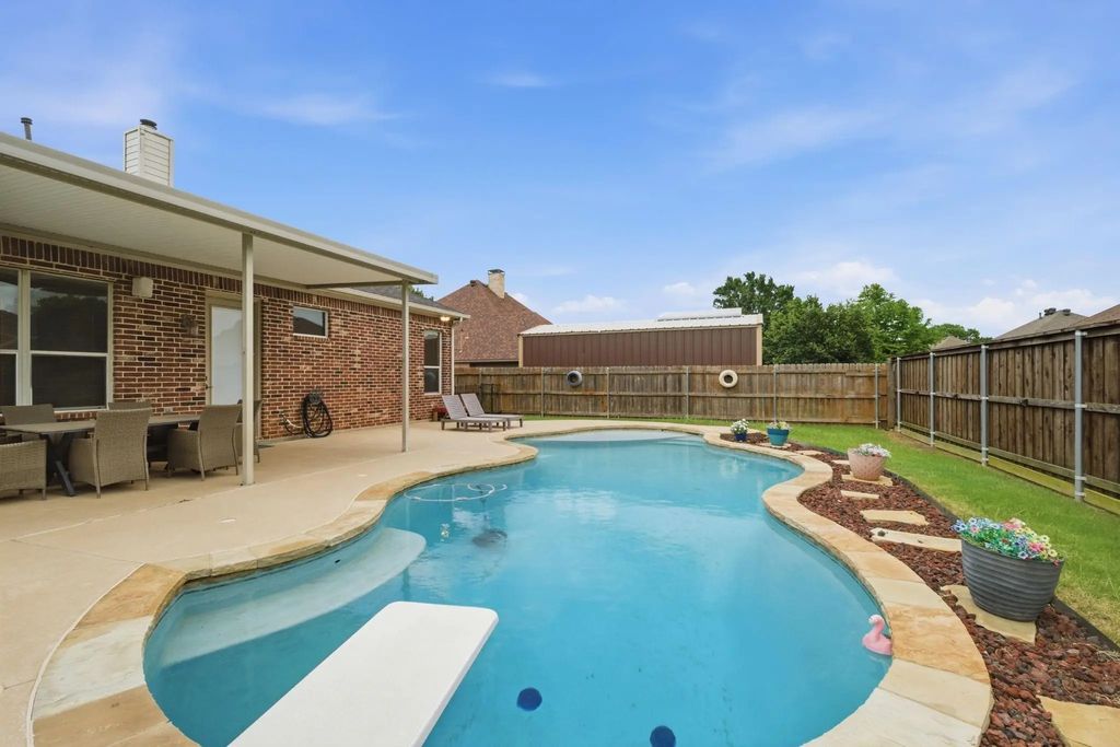 603 Cedar Drive, Pilot Point
