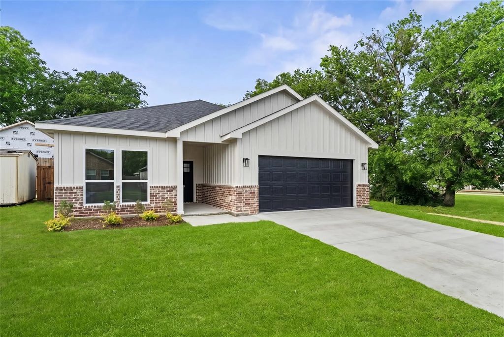 3310 Pickett Street, Greenville