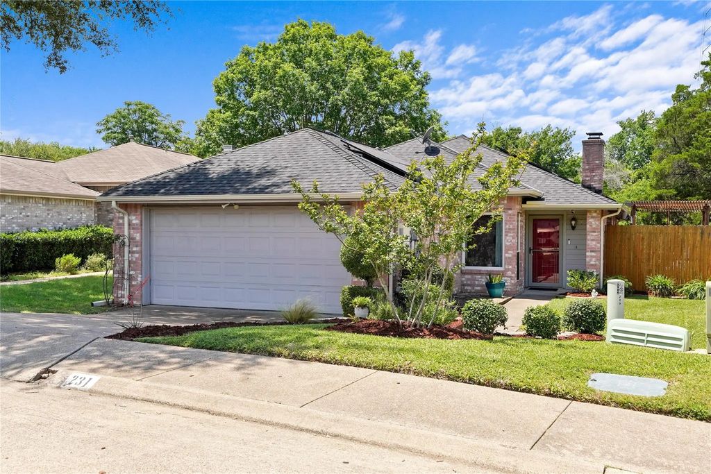 231 Juniper Ridge Circle, DeSoto