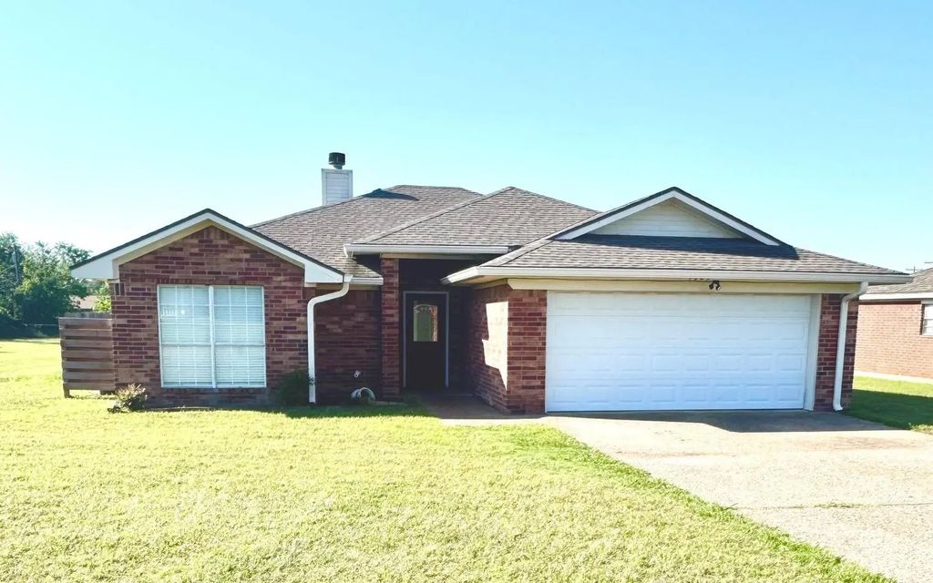 4303 Dugger Drive, Bellmead
