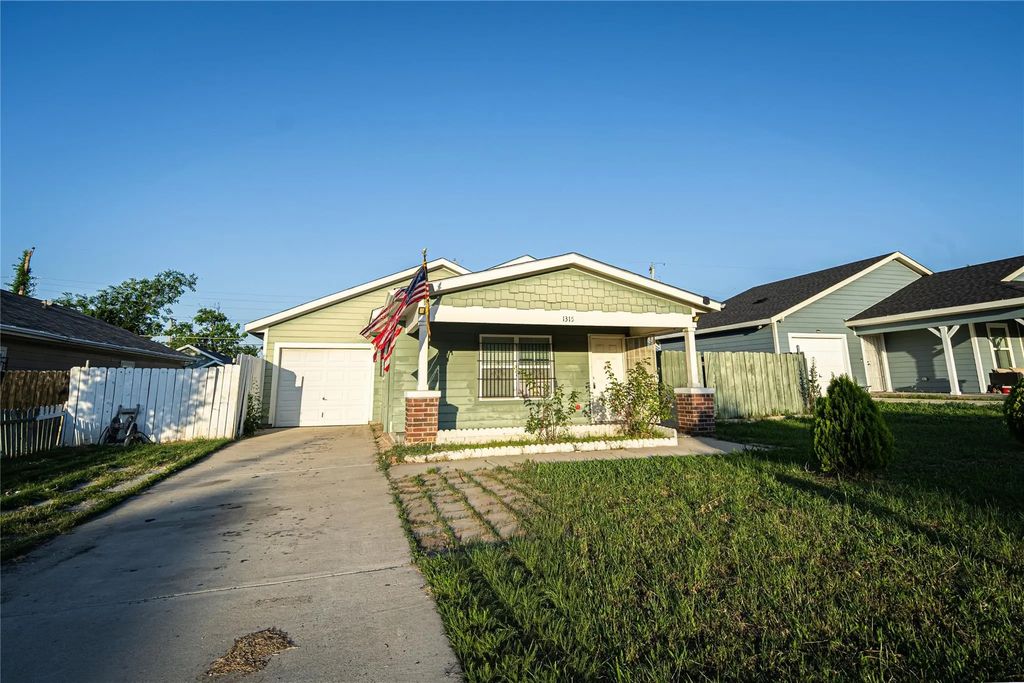 1315 Driess Street, Fort Worth