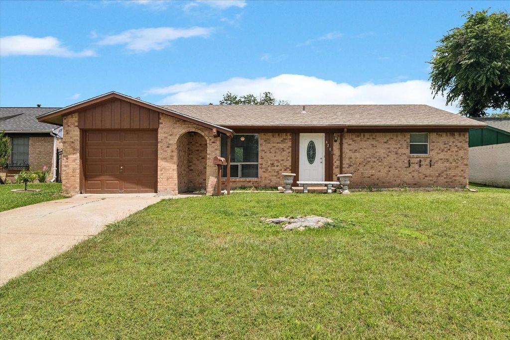 4201 Sweetbriar Drive, Garland